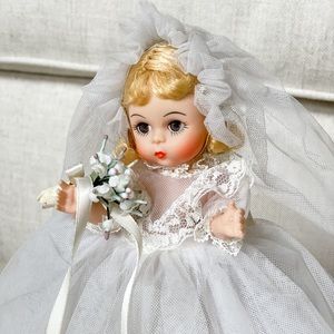 Wedding/Bride Madame Alexander Doll